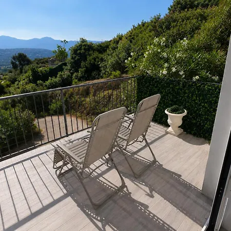 Villa Muvra *